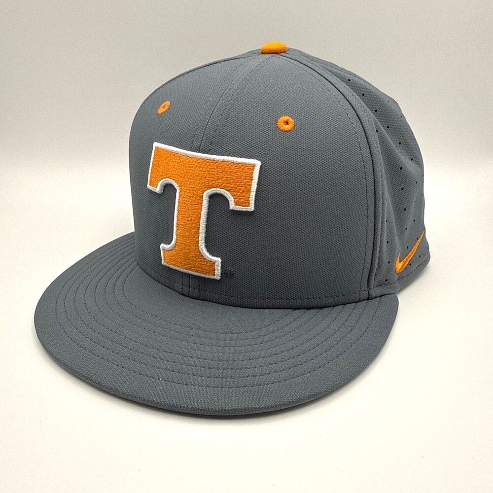 Tennessee Volunteers Nike Dri-Fit On-Field Dugout Gray Hat Fitted 7 1/2 EUC
